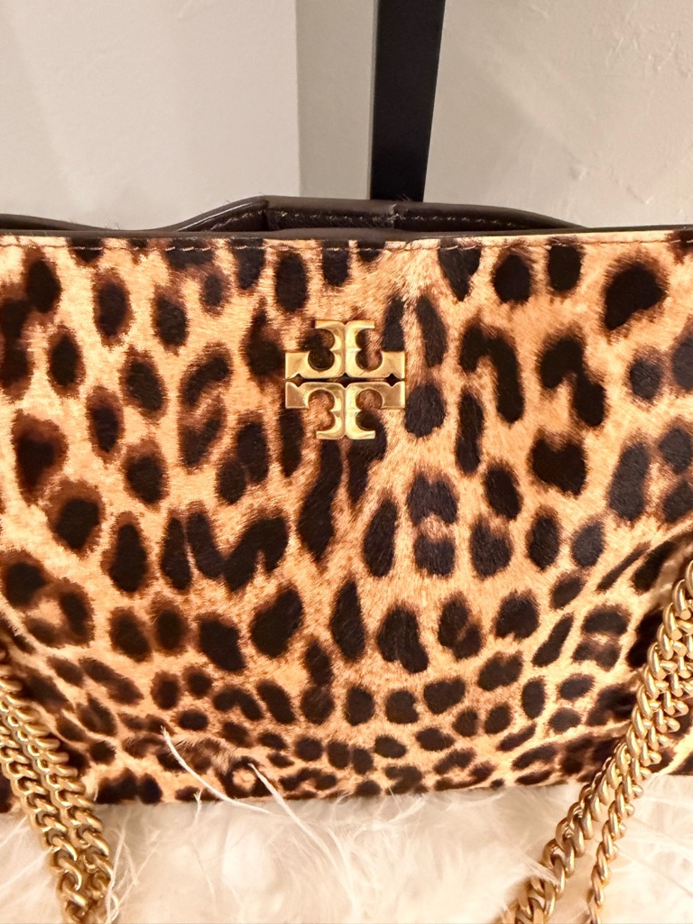 Tory Burch Leopard Print Chain Shoulder Bag with Gold Hardware - Picture 2 of 6